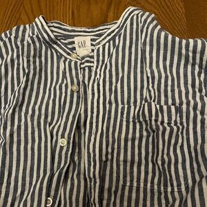 Gap men’s size small striped linen shirt